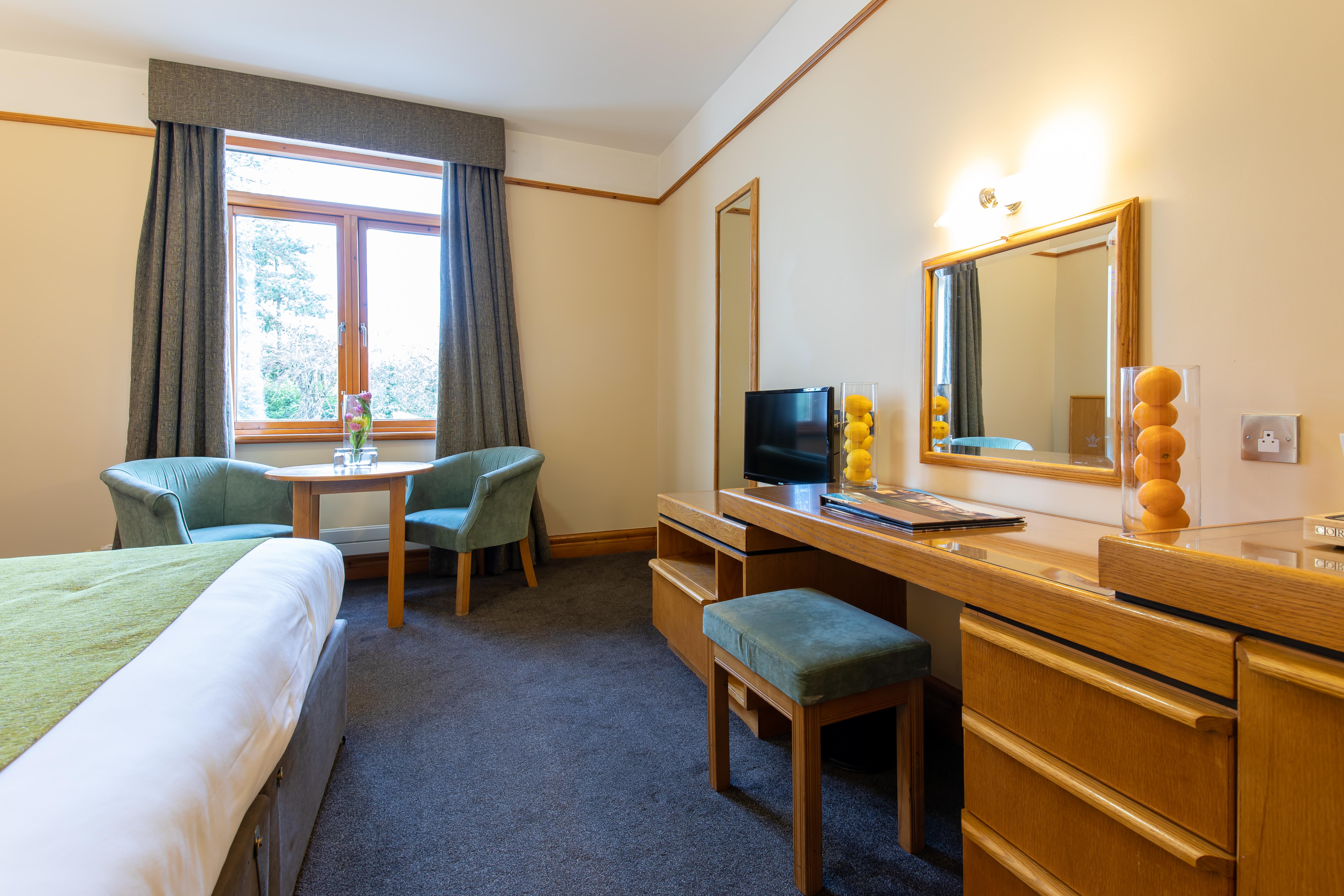 Tullamore Court Hotel Экстерьер фото